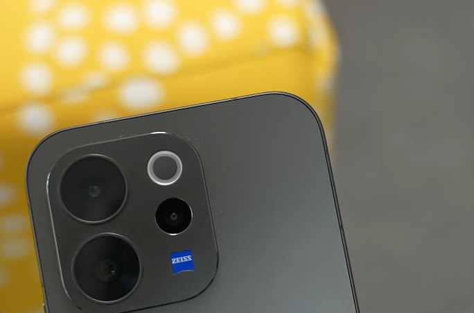 vivo V70